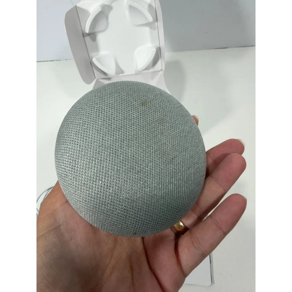 Google Home Mini 1st Gen Smart Speaker Chalk GA00210-US Model H0A with Box